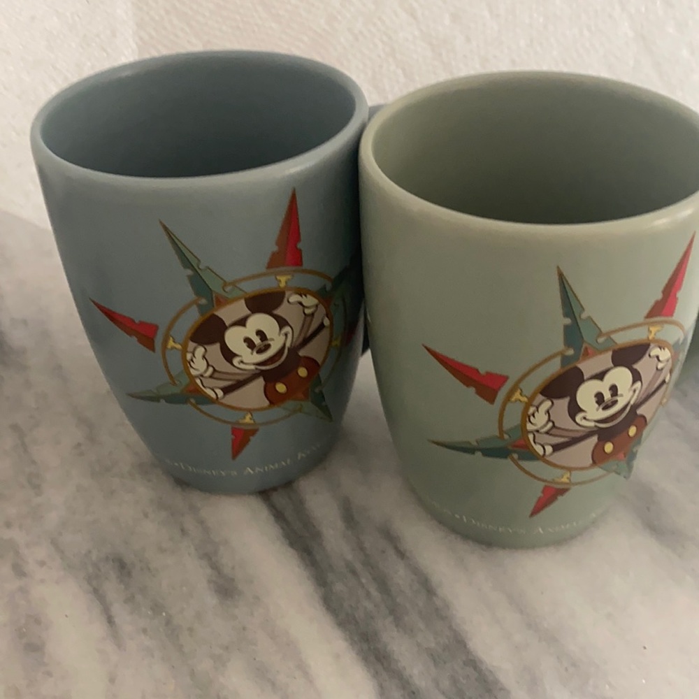 Walt Disney world tour Mickey Mouse Compass mug set of two, preowned